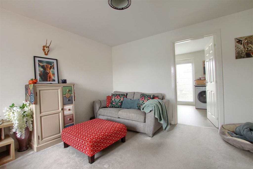 Property photo 3 of 9 Er1.Jpg