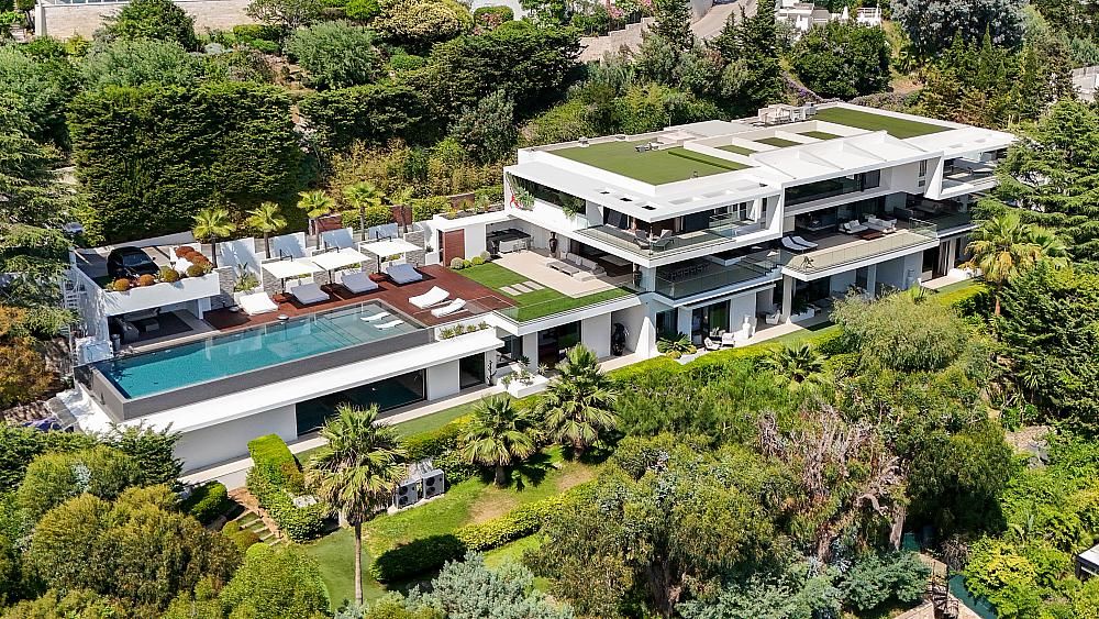 Property photo 1 of 44