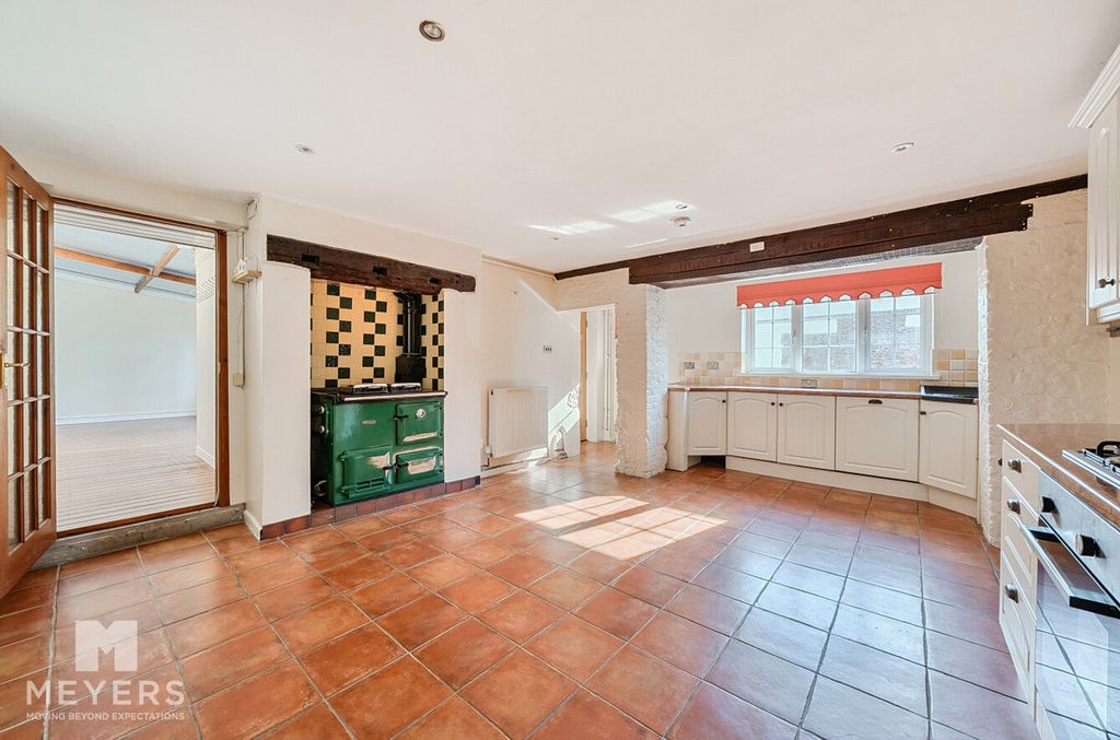 Property photo 3 of 15