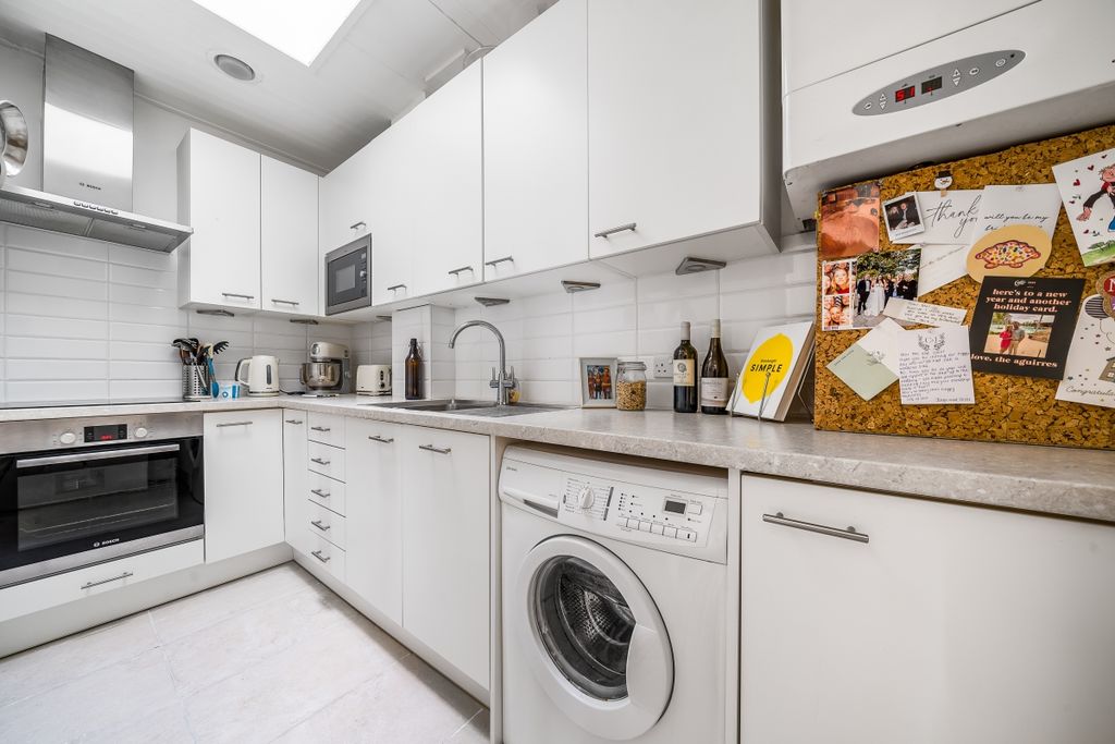 Property photo 3 of 9 977705 (5)