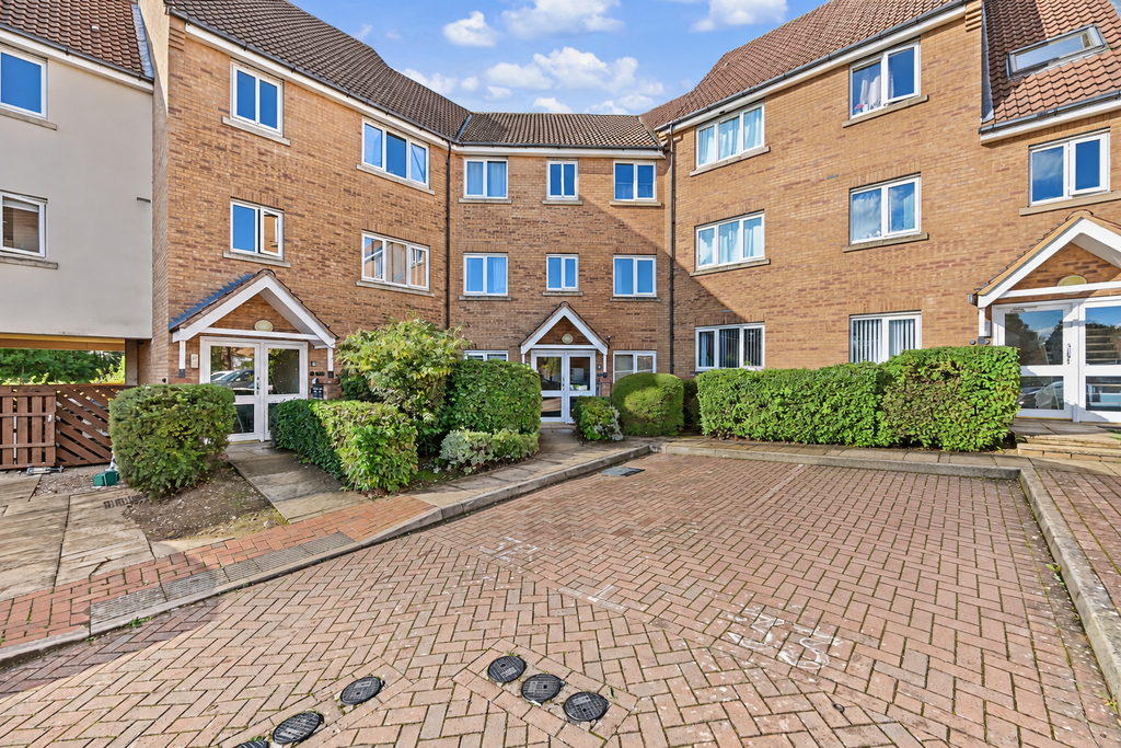 Property photo 1 of 12