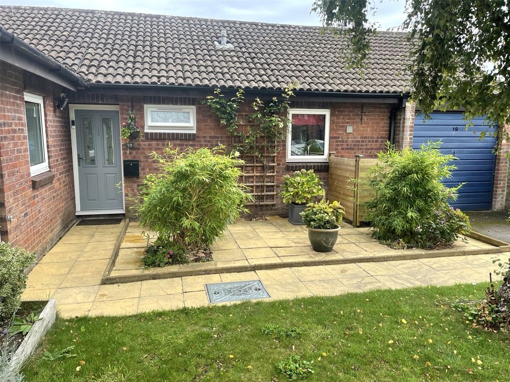 Property photo 1 of 18 Picture No. 01