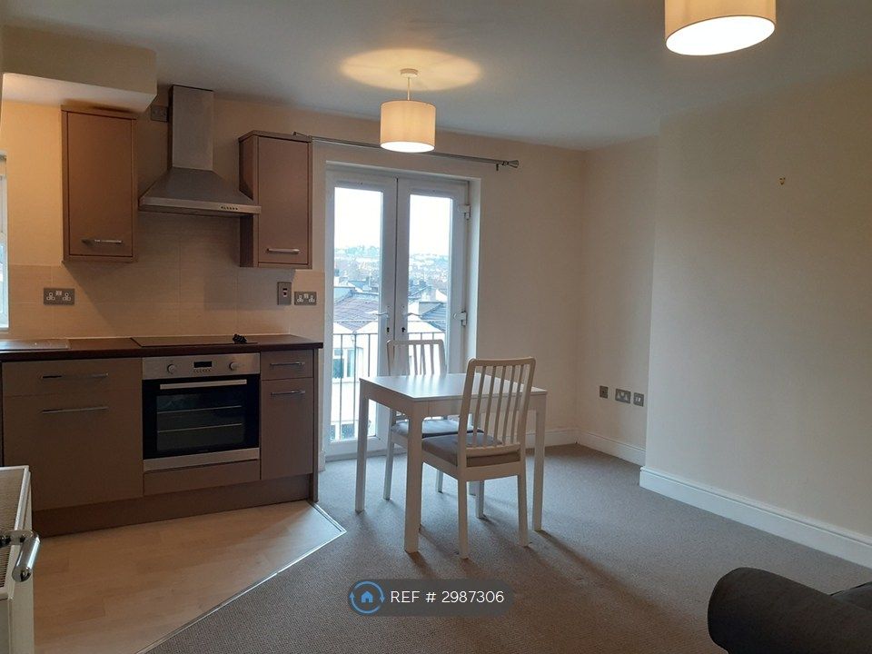 Property photo 2 of 7