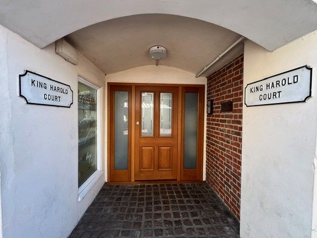 Property photo 2 of 12