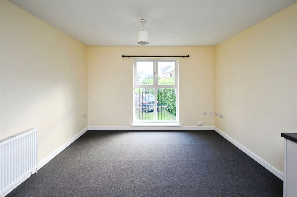 Property photo 3 of 17 Kitchen-Lounge-Dinin