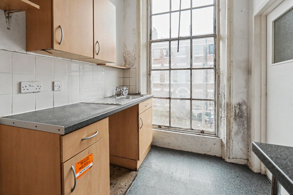 Property photo 2 of 21 Flats 1-5, 165 Chatham Street, Liverpool, L7 7Az