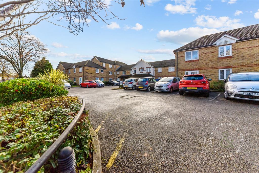 Property photo 1 of 17 Mclay-Court-11.Jpg