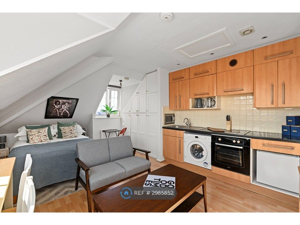 Property photo 3 of 35