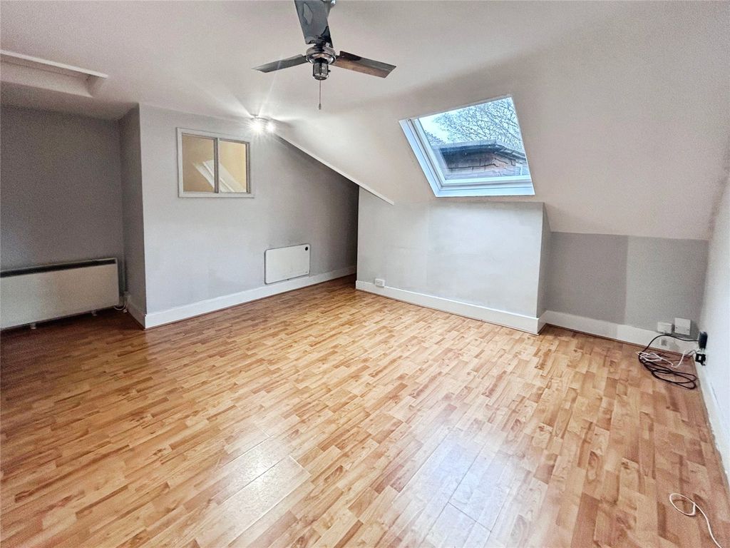 Property photo 2 of 9 Picture No. 08