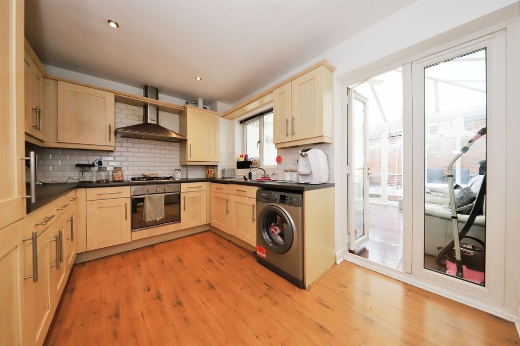 Property photo 2 of 16