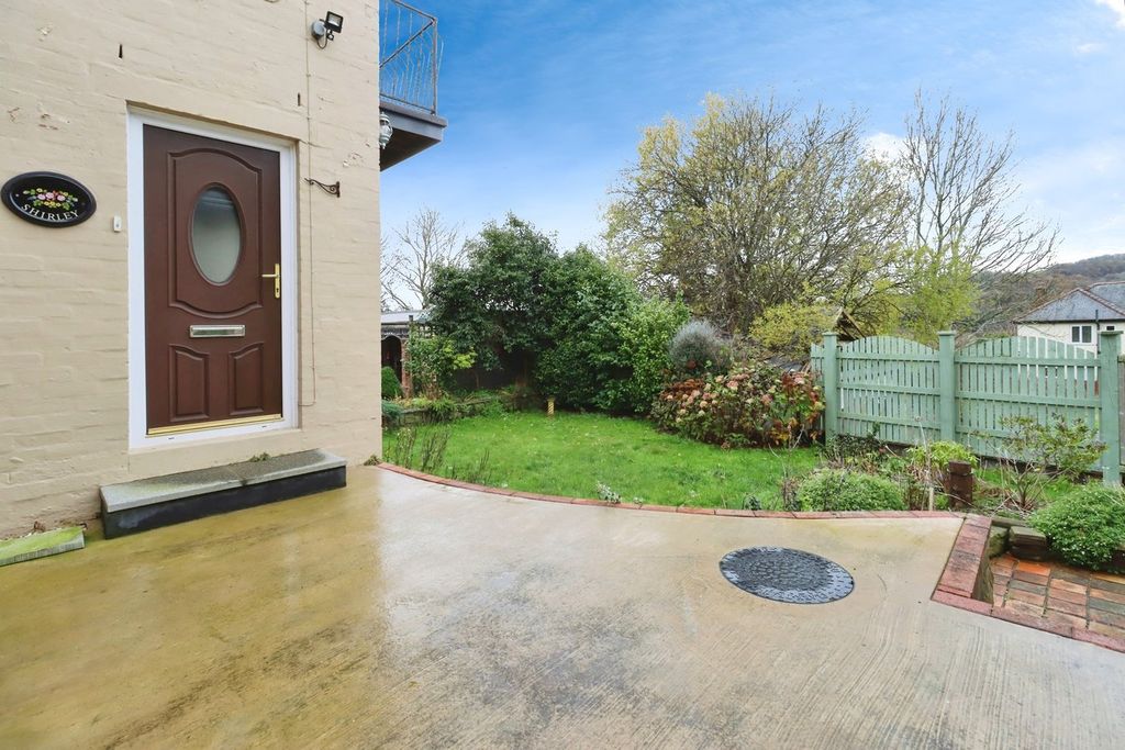 Property photo 2 of 19