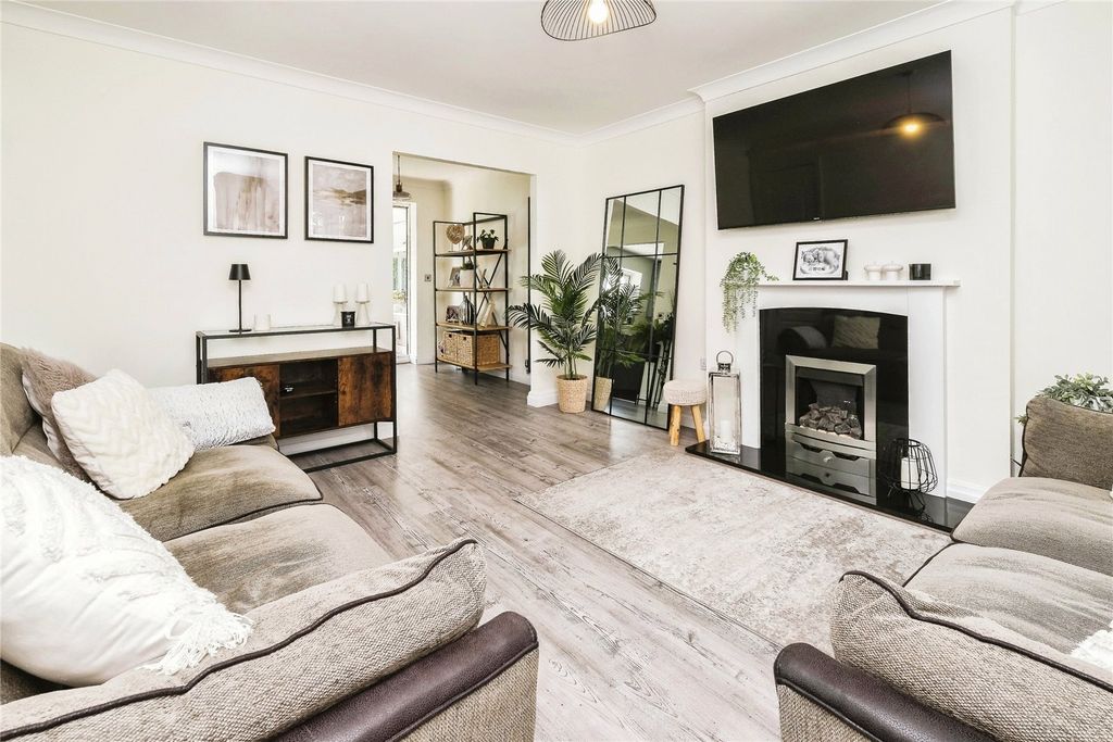 Property photo 3 of 18 Picture No. 14