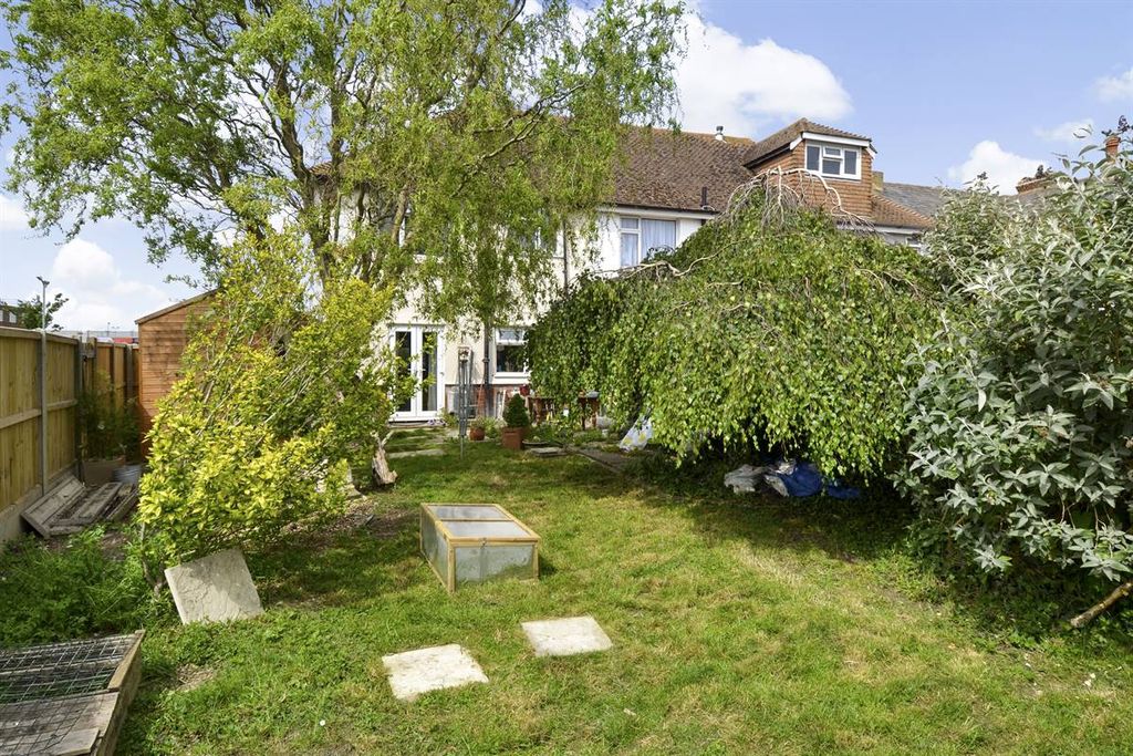Property photo 3 of 19