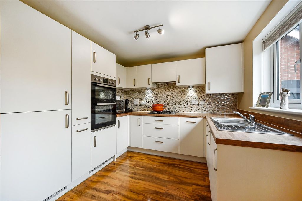 Property photo 3 of 19 Ph7_6002881.Jpg