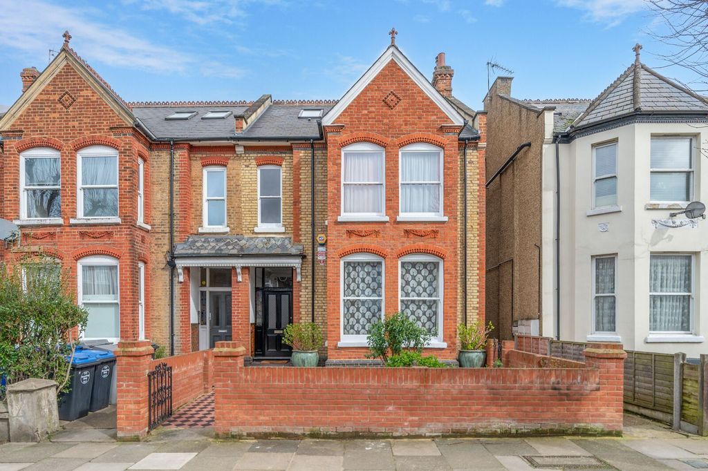 Property photo 1 of 31