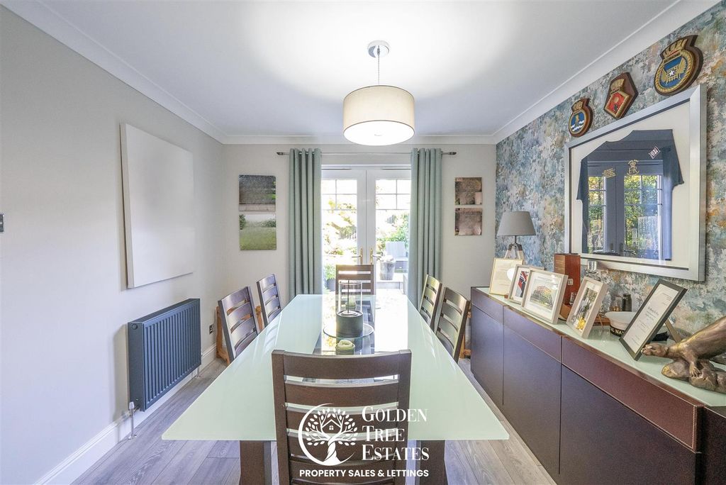 Property photo 3 of 30 Dining Room