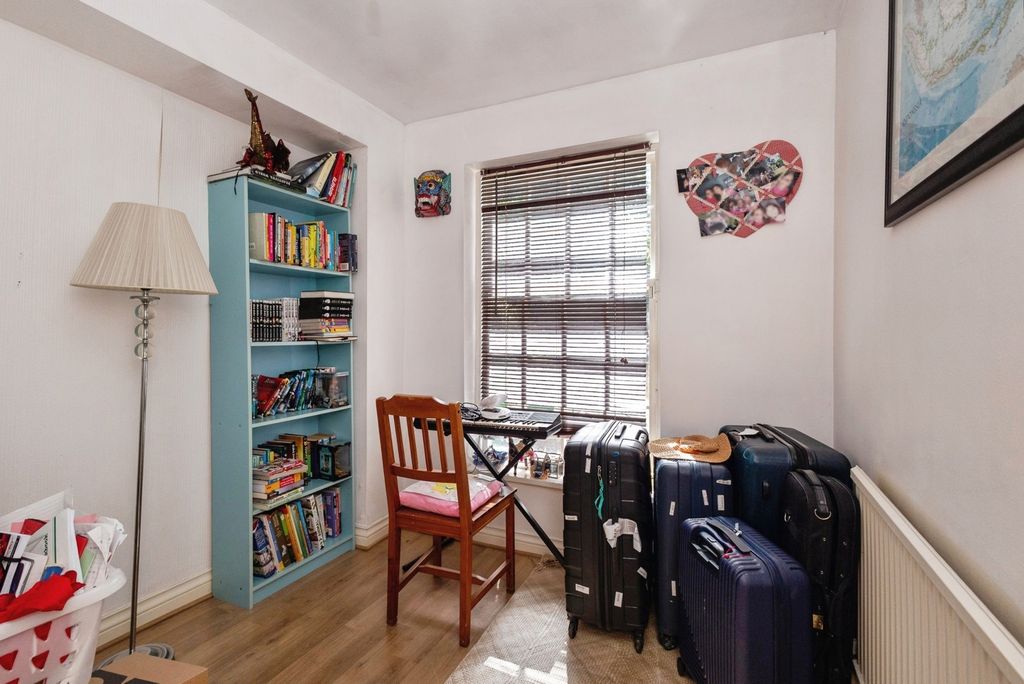 Property photo 2 of 28 Pbox-Img.Jpg