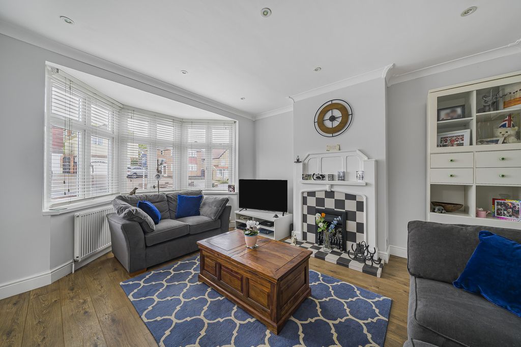 Property photo 2 of 22