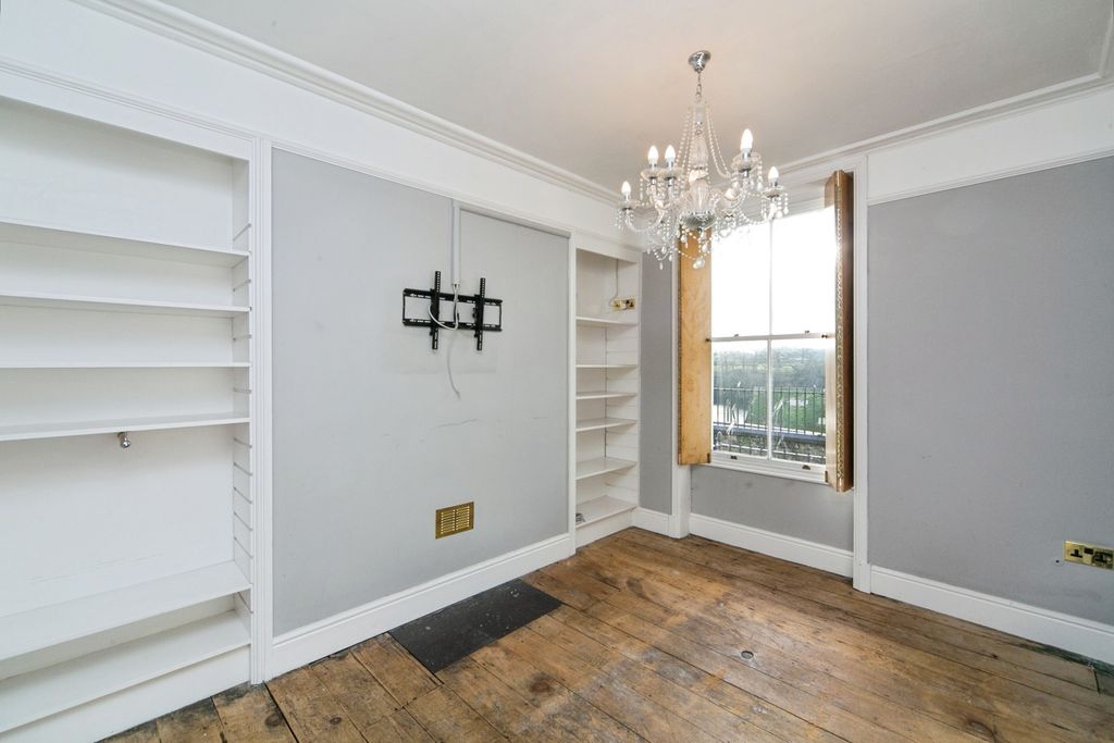 Property photo 3 of 20 Pbox-Img.Jpg