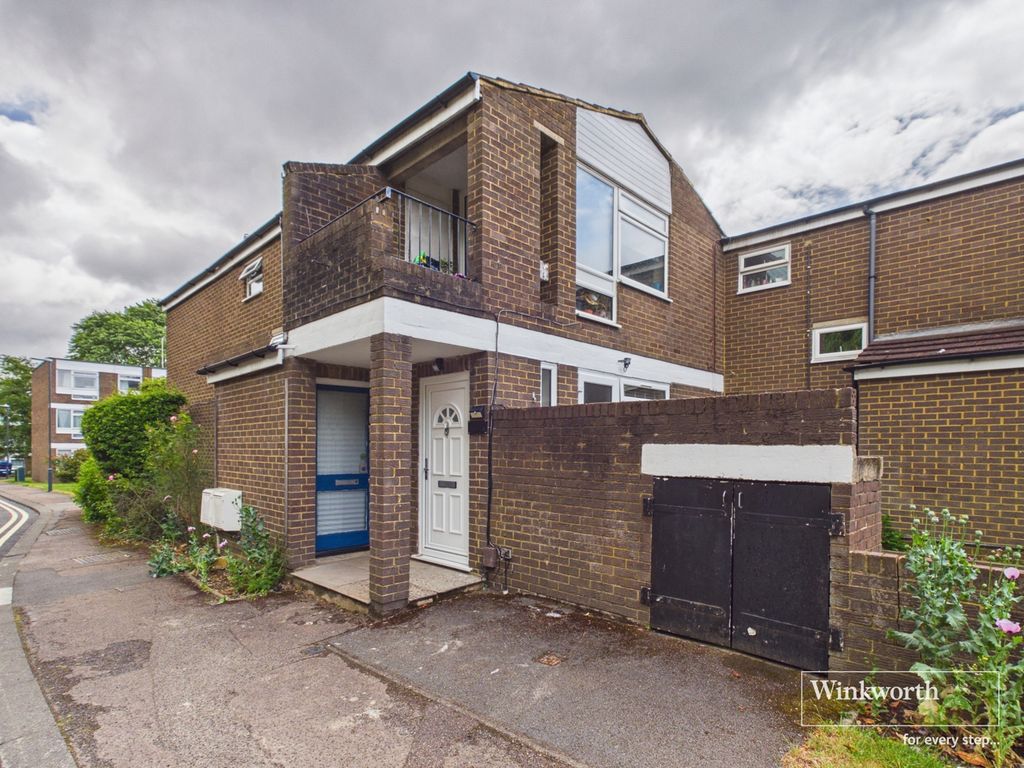 Property photo 1 of 8 External
