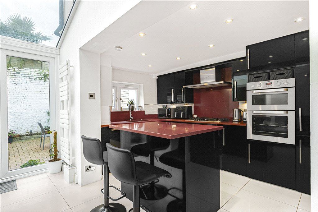 Property photo 2 of 34 Kitchen