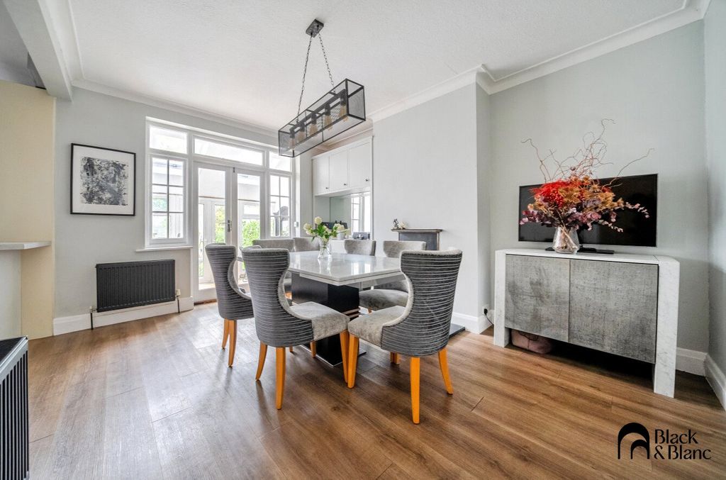 Property photo 2 of 22 Dining