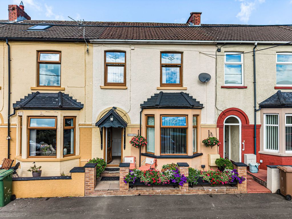 Property photo 1 of 82