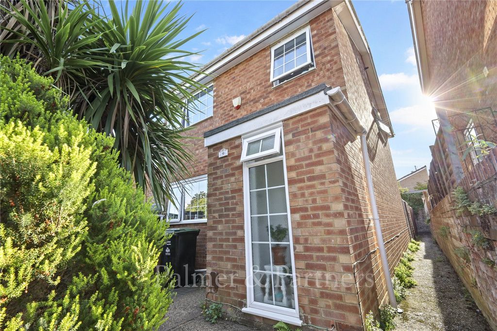 Property photo 1 of 10 Picture No. 14