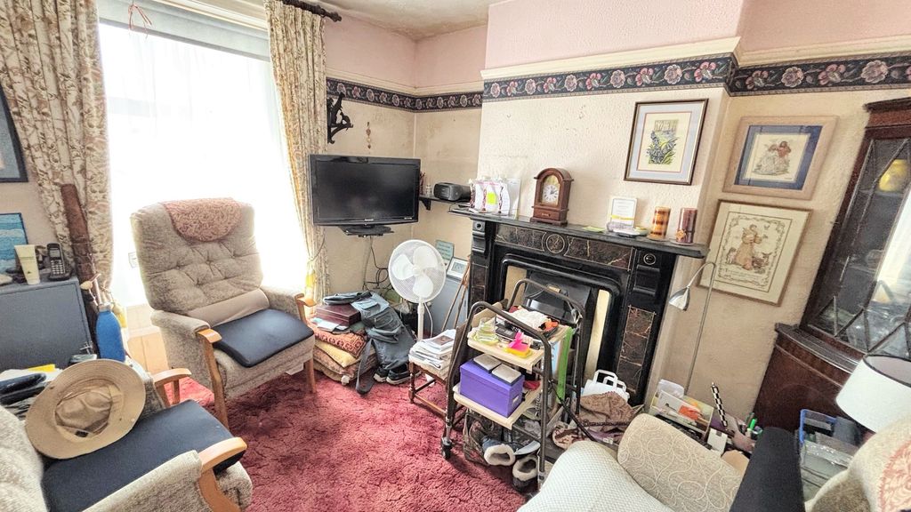 Property photo 2 of 15 Living Room
