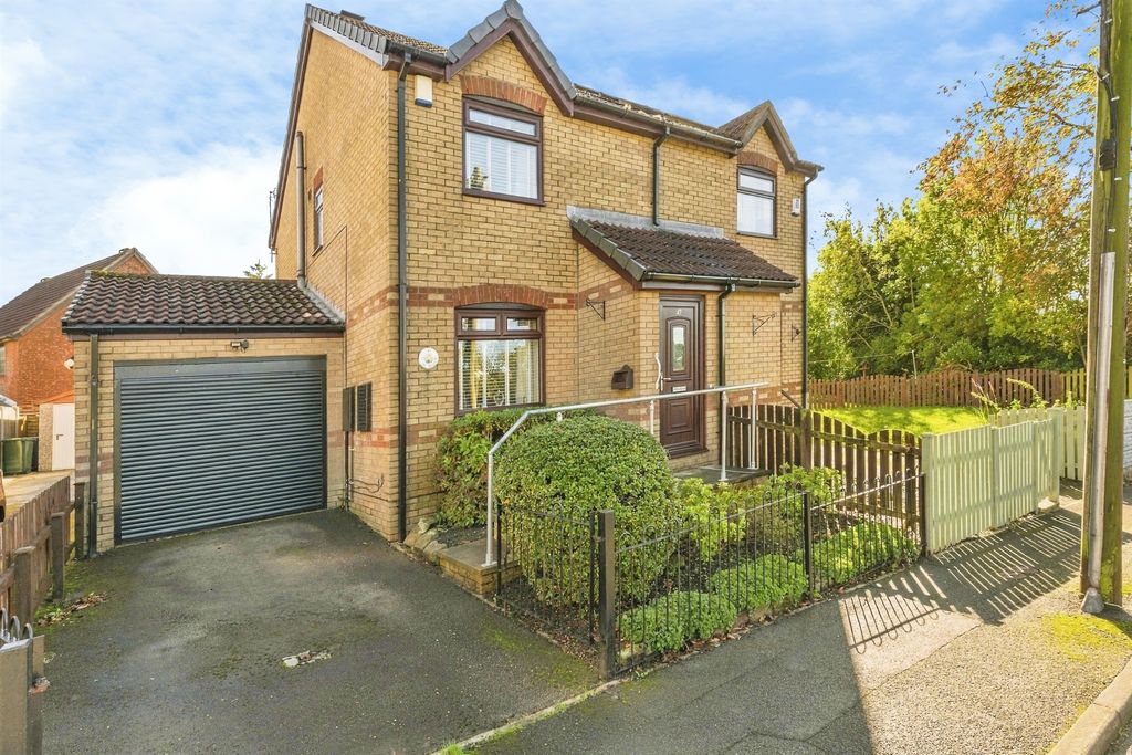 Property photo 1 of 18