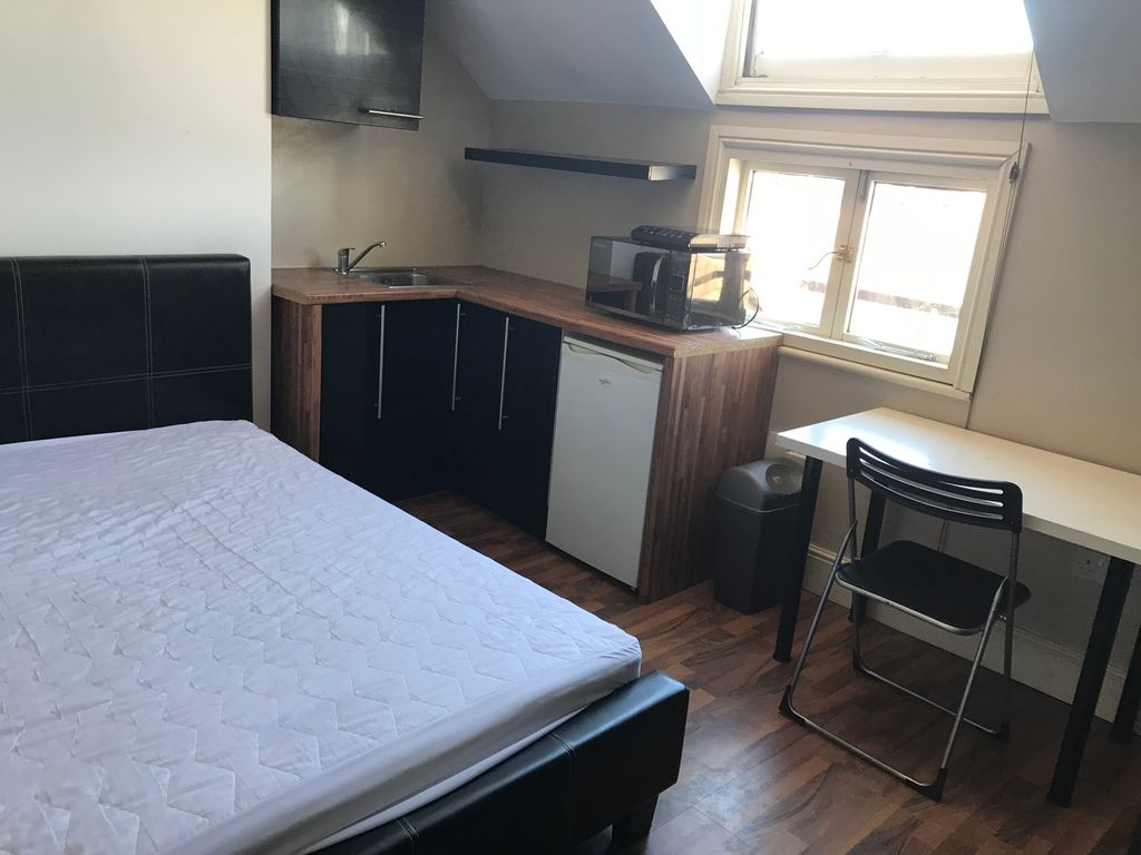 Property photo 1 of 3