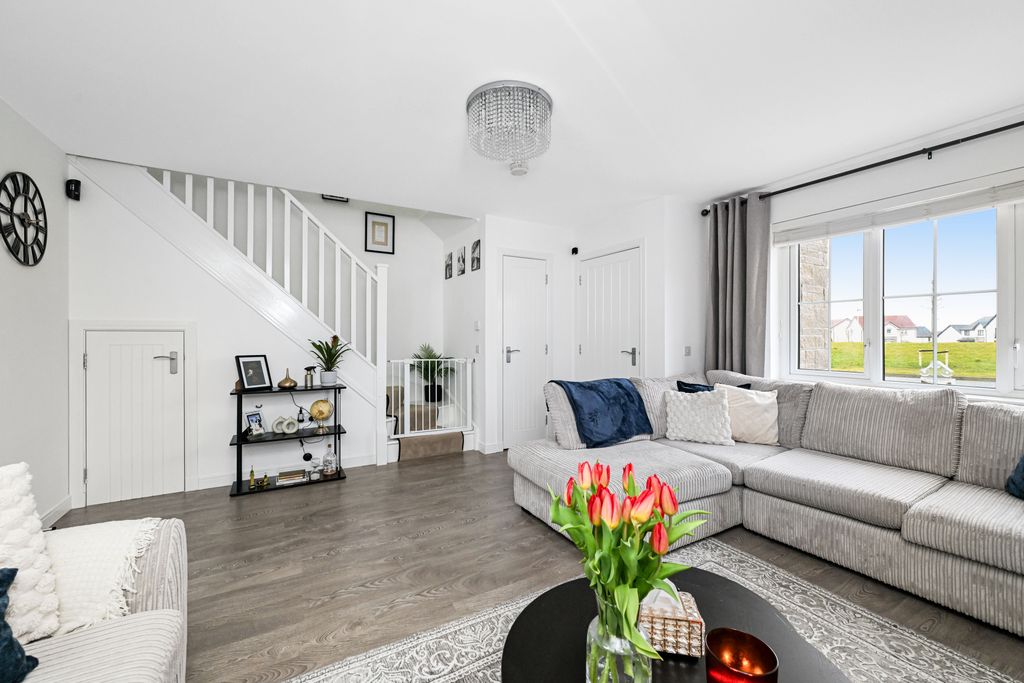 Property photo 2 of 25 Property Image 2