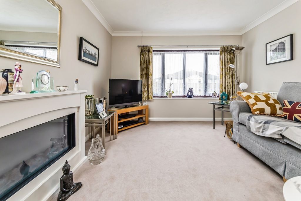 Property photo 2 of 16 Pbox-Img.Jpg