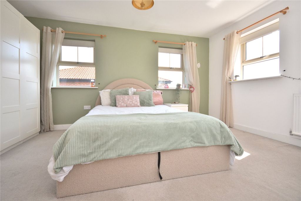 Property photo 2 of 12 Picture No. 07