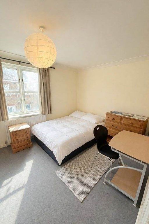 Property photo 1 of 9 Room 1