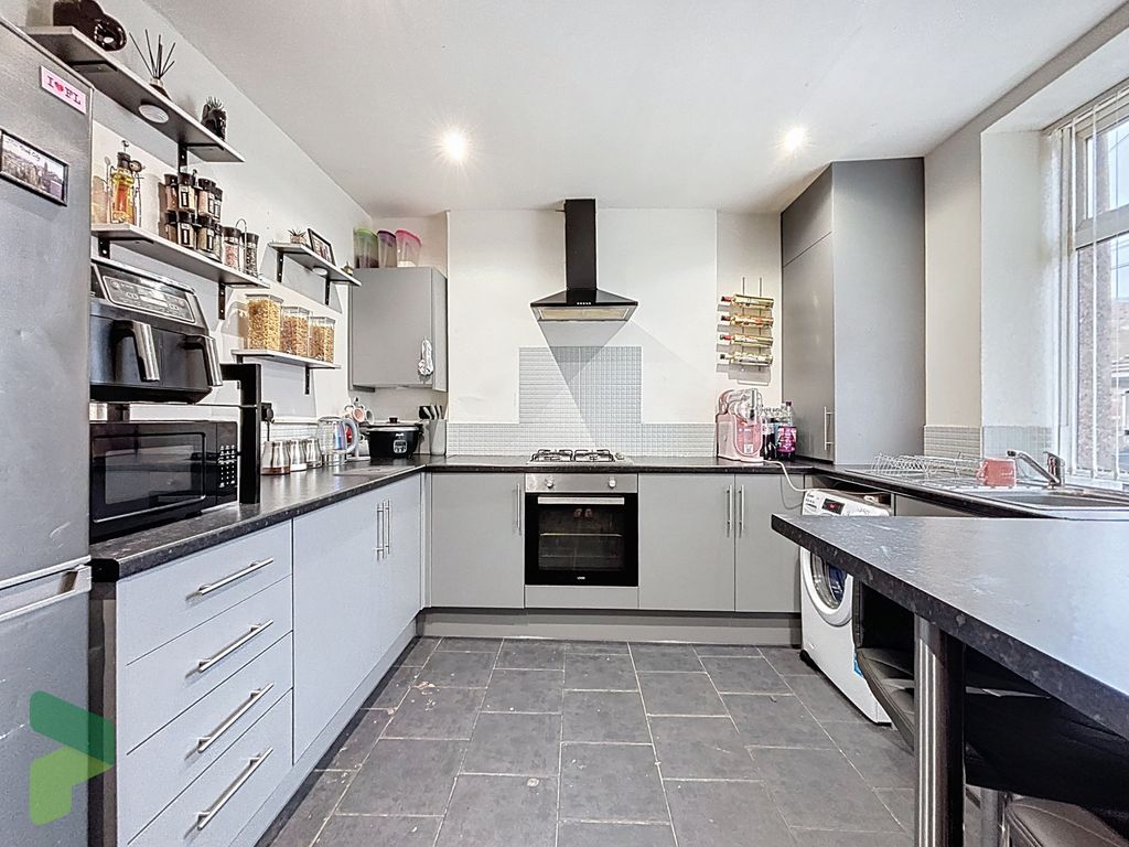 Property photo 1 of 12 Breakfast Kitchen