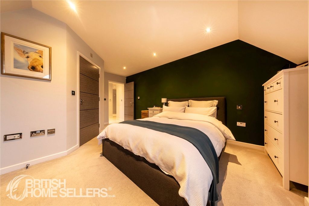Additional image 12 of 3 bed flat for saleCampden Road, South Croydon CR2