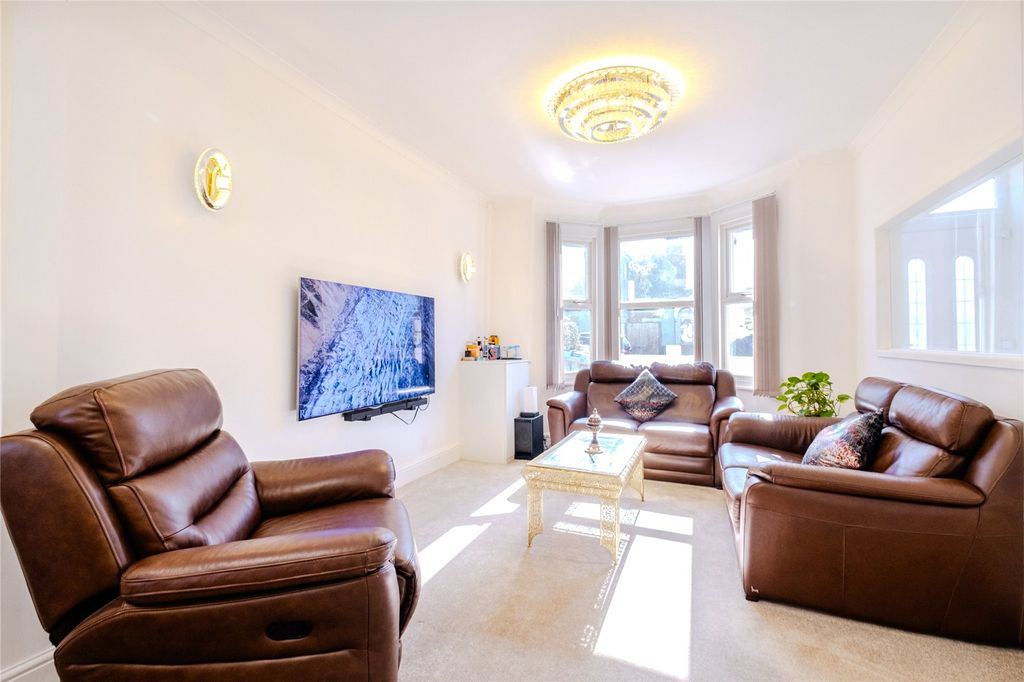 Property photo 3 of 14 Picture No. 52