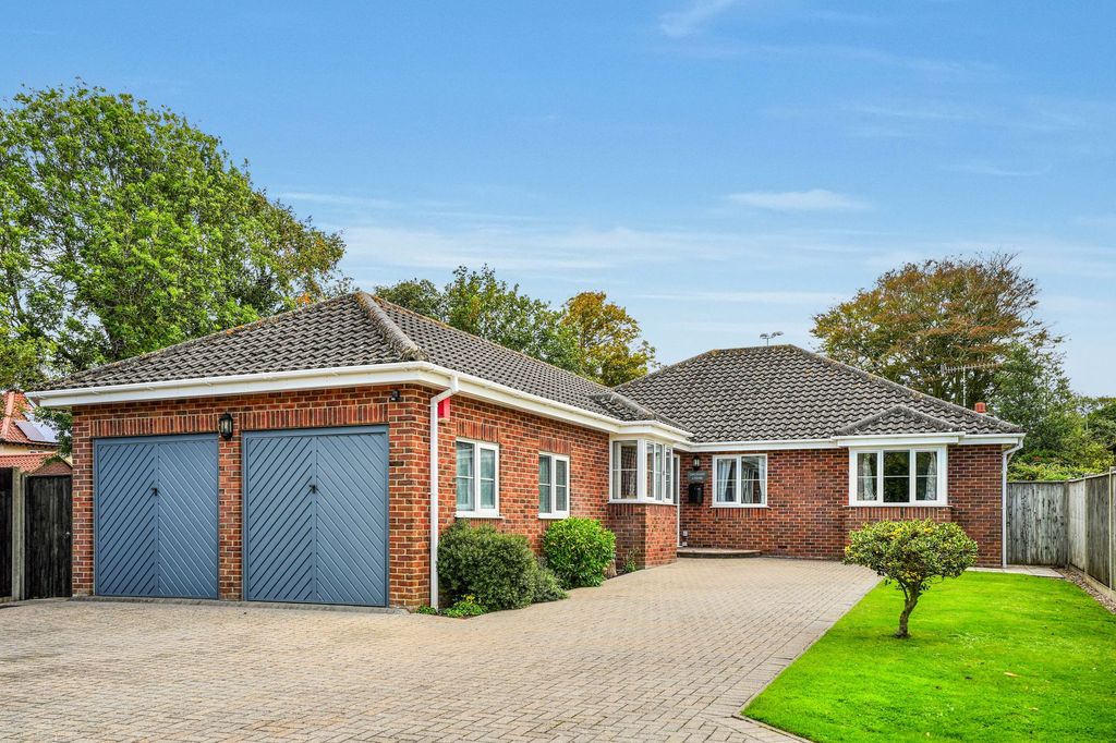 Property photo 1 of 37