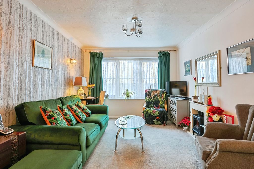 Property photo 3 of 19