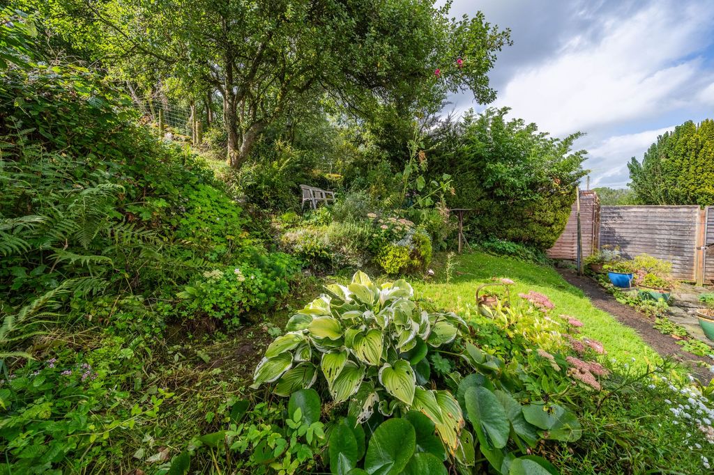 Property photo 3 of 38