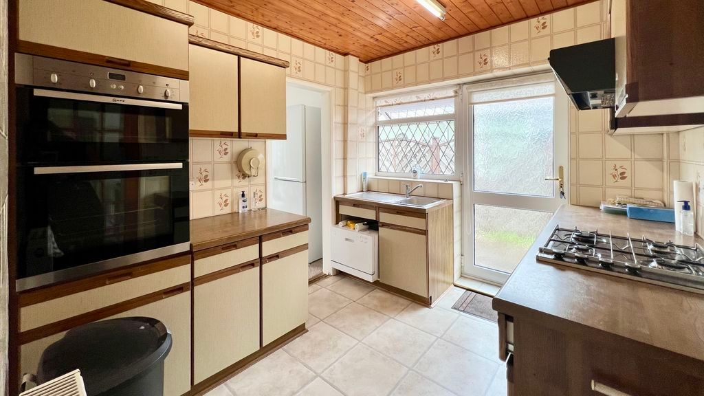 Property photo 3 of 13 Photo 7
