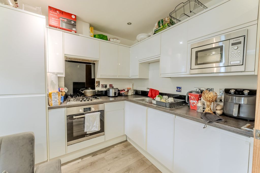 Property photo 3 of 5