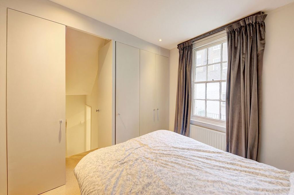 Property photo 3 of 5