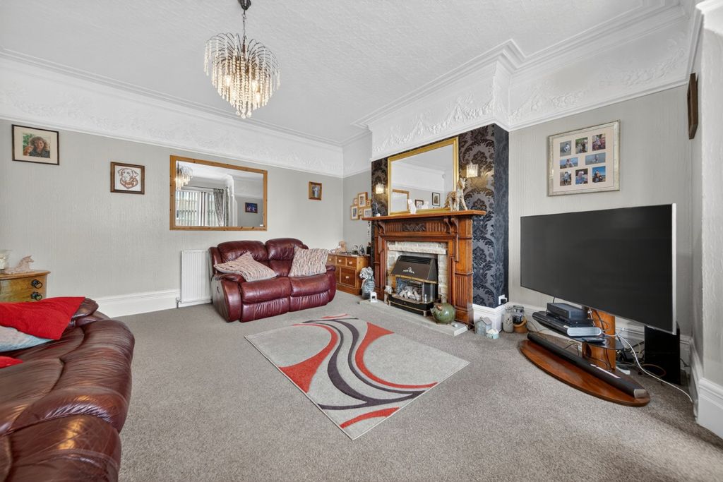 Property photo 3 of 27 Picture No. 47