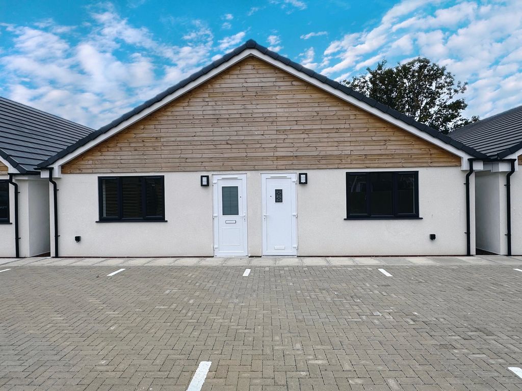 Property photo 1 of 10 External