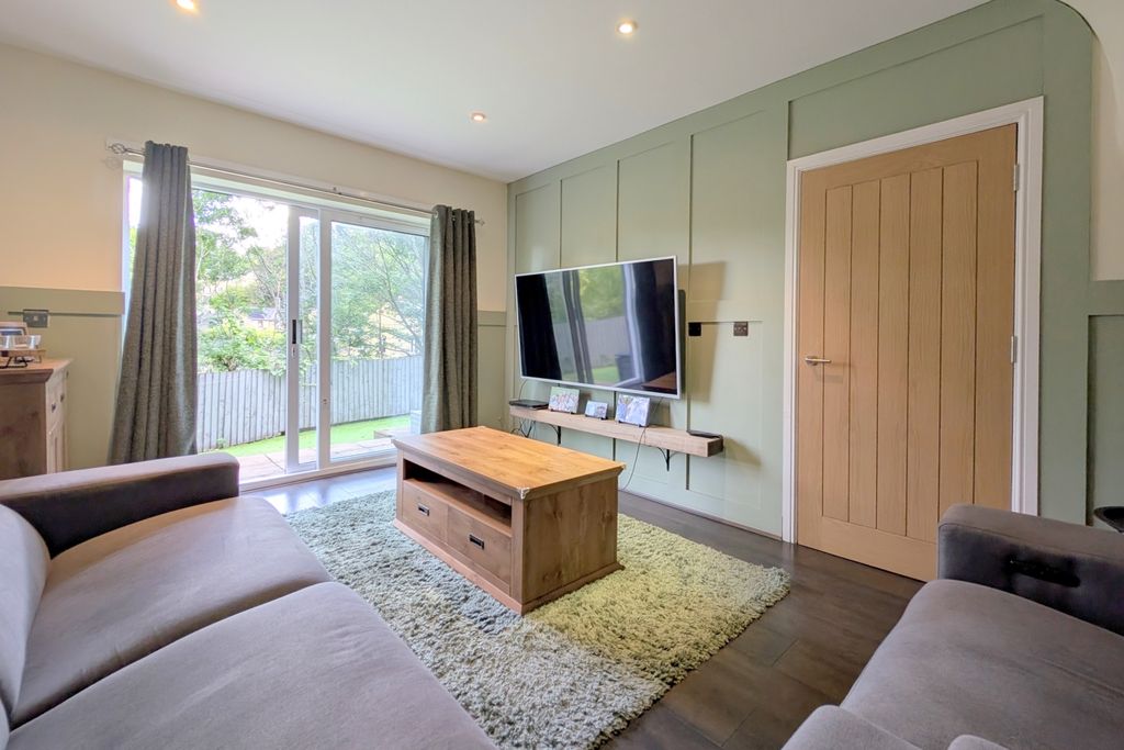 Property photo 3 of 17 Hebble View Ewemove Brighouse (18)