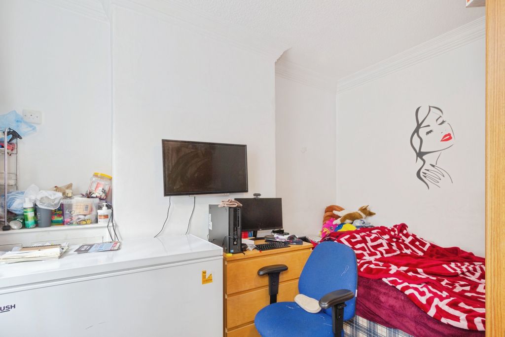 Property photo 3 of 20 04_Reception