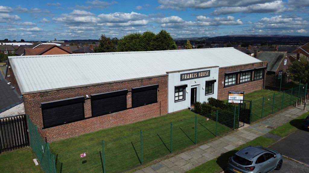 Property photo 1 of 7 Photo 27