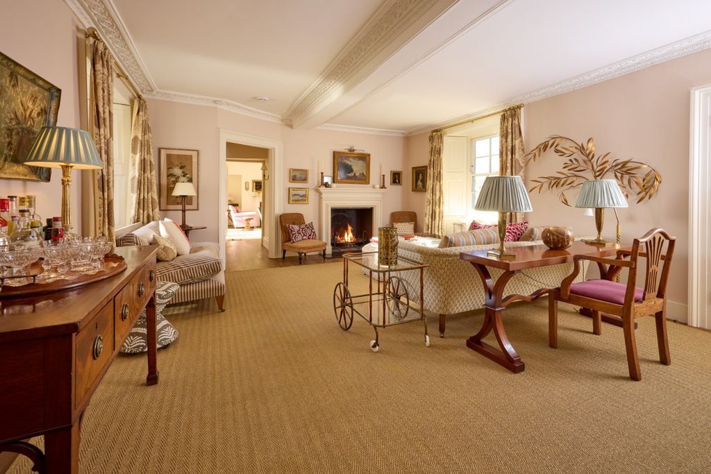 Property photo 2 of 27 Drawing Room